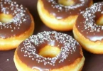 Mini Zitronen-Donuts mit Zitronenglasur