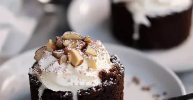 Schneller 4-Minuten Nuss-Mug-Cake aus der Mikrowelle