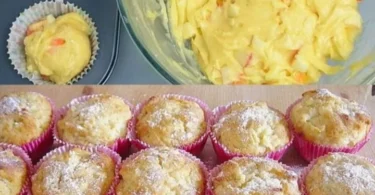 Frisch gebackene Apfel Quark Muffins auf einem Teller