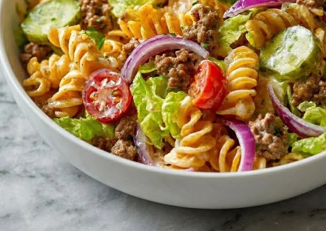 Köstlicher Big Mac Pasta-Salat mit frischen Zutaten und einzigartigem Geschmack