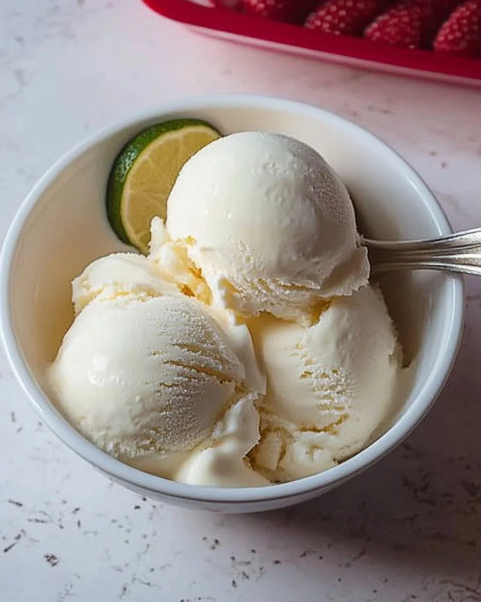 Cremige Joghurt-Eiscreme