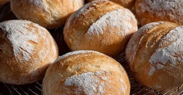 Schnelle Sonntag Brötchen frisch aus dem Ofen serviert