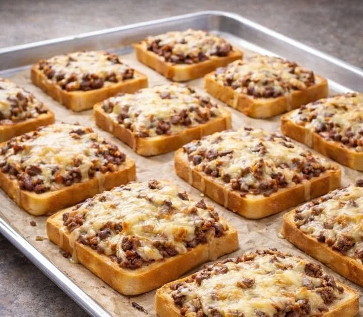 Superschnelle Hackfleisch-Toasts