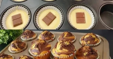 Leckere und saftige Muffins auf einem Tisch, bereit zum Genießen.