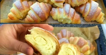 Leckere Pudding Rollen auf einem Teller serviert