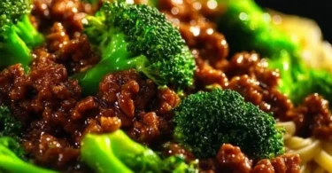 Teriyaki Hackfleisch Pfanne mit Gemüse und Reis