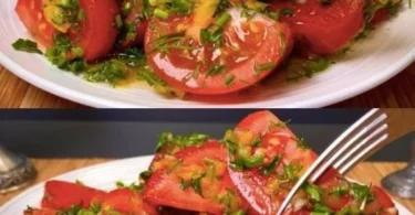 Hausgemachte Tomatensauce mit frischen Zutaten und Gewürzen