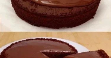 Blitzschneller Schokokuchen auf einem Teller mit Schokoladenglasur