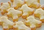 Leckere Bunny Cookies in Form von süßen Hasen für Osterfeiern