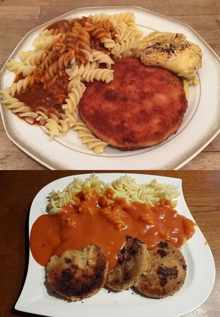 Schnitzel mit Fleischwurst und Tomatensauce auf einem Teller