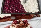 Schwarzwälder Kirschtorte vom Blech mit Kirschen und Schlagsahne