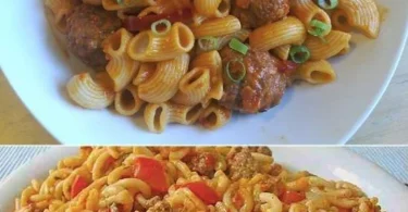 Jugoslawische Paprikapfanne mit bunten Paprika und würzigen Zutaten