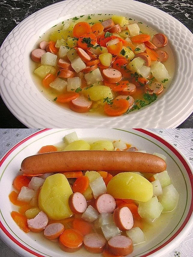 Kohlrabi und Kartoffelsuppe mit Cabanossi auf einem Teller serviert.