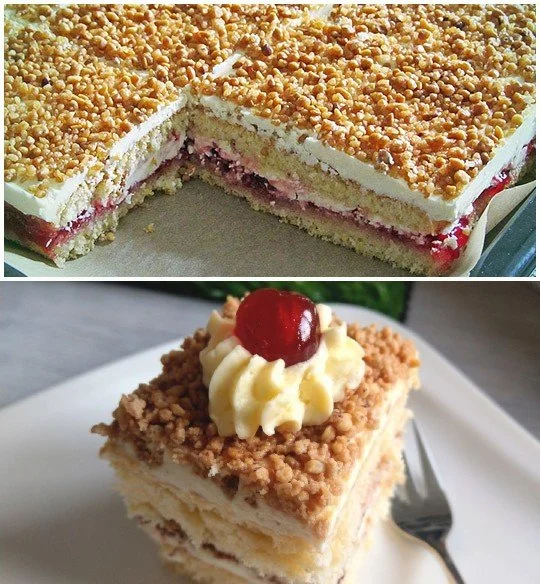 Krokant-Torte mit Schokoladenglasur und Nüssen auf einem dekorativen Teller