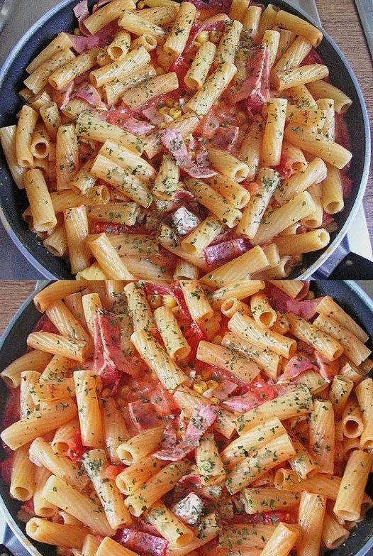 Köstliche Minuten Nudelpfanne mit frischen Zutaten und schneller Zubereitung.