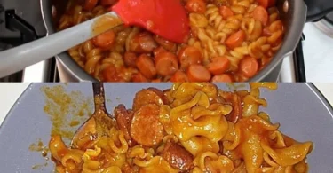 Pasta mit Paprika und Frankfurtern auf einem Teller serviert.