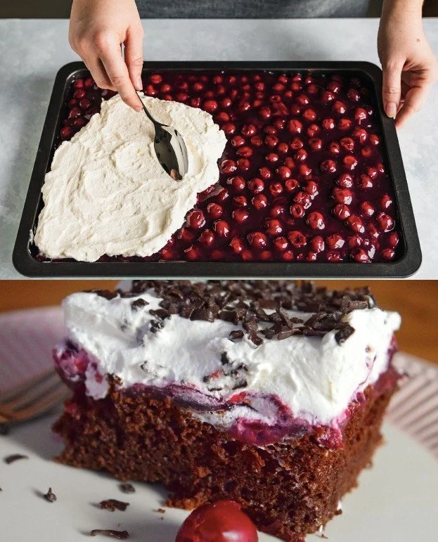Schwarzwälder Kirschtorte vom Blech mit Kirschen und Sahne