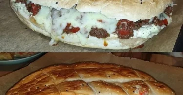 Türkische Fladenbrot Pizza mit frischen Zutaten und leckerem Belag