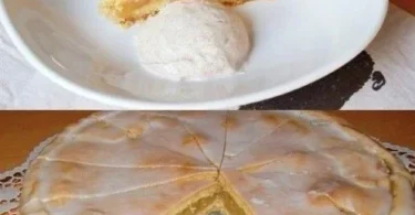 Leckerer Apfelkuchen mit Teig frisch aus dem Ofen
