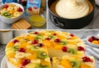 Fruchtiger No Bake Quarkkuchen, schnell und einfach in 15 Minuten zubereitet.