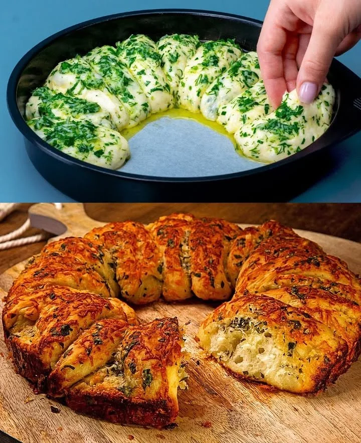 Frisch gebackene Käse-Garlic-Brötchen mit goldbrauner Kruste und schmelzendem Käse.