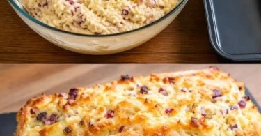 Käsebrot in einer Tasse mit Käse und Gewürzen dekoriert