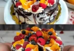 Pancake Cake mit frischem Obst auf einem Teller