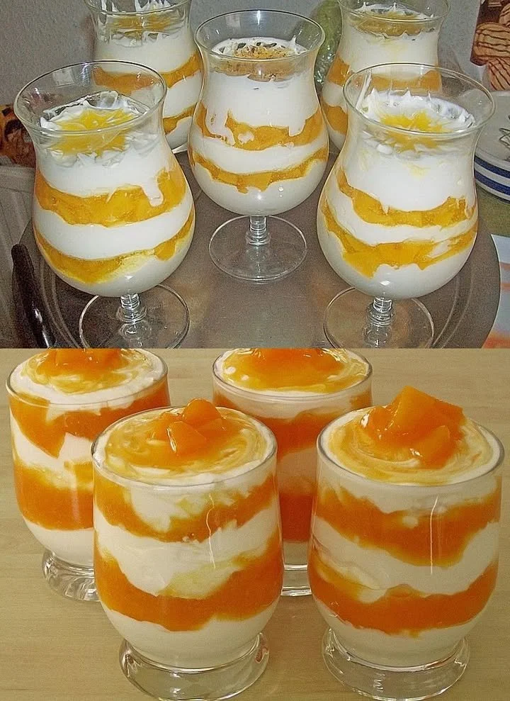 Leckeres Pfirsich-Cremedessert mit frischen Zutaten serviert.