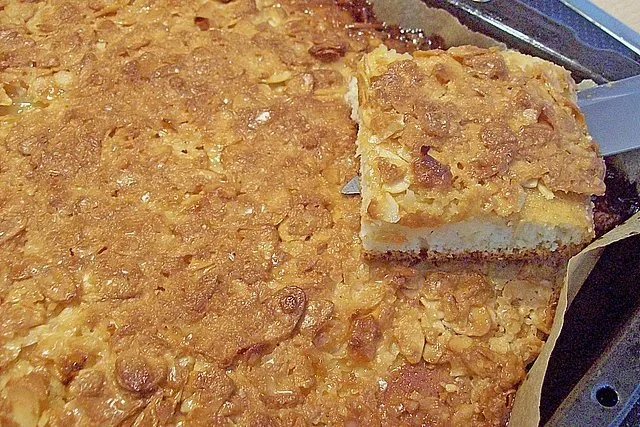 Blitzkuchen Rezept auf einem Backblech für schnelle und einfache Zubereitung