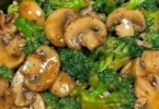 Leckere Brokkoli Champignon Pfanne mit frischem Gemüse