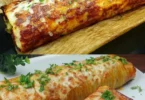 Gefüllte Pfannkuchen mit Hackfleisch auf einem Teller serviert