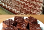 Leckerer Gewürzkuchen auf einem festlichen Kaffeetisch