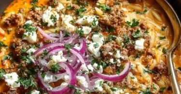 Kritharaki Hackfleischpfanne mit Feta - leckeres Rezept für eine herzhafte Mahlzeit