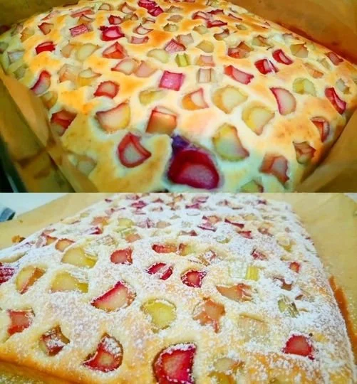 Saftiger Rhabarber-Erdbeer-Kuchen auf einer eleganten Servierplatte.