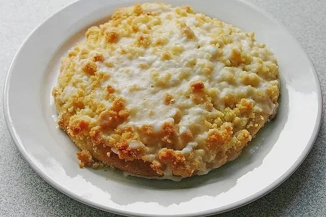 Hefeteiggebäck mit Streuseln