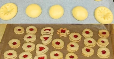 Traditionelles Omas Buttergebäck in einer rustikalen Plattenanrichtung.