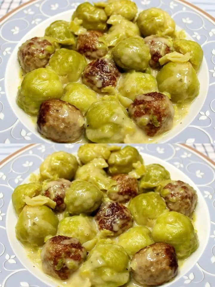 Rosenkohleintopf Mit Hackballchen In 30 Minuten Fertig GemachtZutaten:
- 500 g Rosenkohl
- 500 g Hackfleisch (halb Rind, halb Schwein)
- 1 Zwiebel
- 2 Knoblauchzehen
- 1 Ei
- 4 EL Paniermehl
- 1 TL...