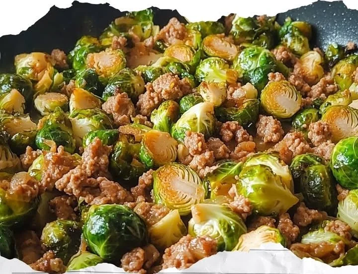 Würzige Rosenkohl-Hackfleisch-Pfanne