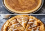 Zimtpizza mit Zimt und Zucker, eine süße Leckerei zum Genießen